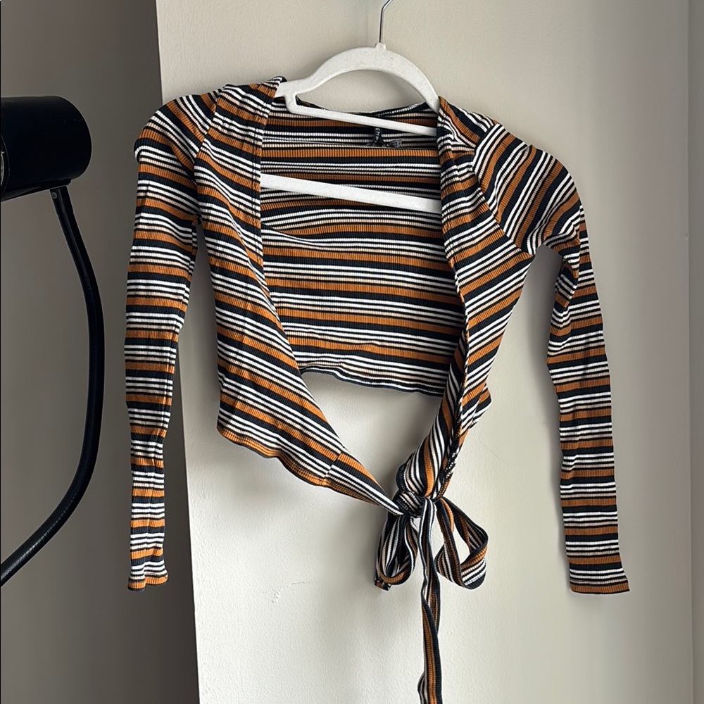 PacSun White and Orange Tie Front Crop Top